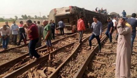 مصر: مصرع 8 أشخاص وإصابة العشرات جرّاء انقلاب قطار في محافظة القليوبيّة